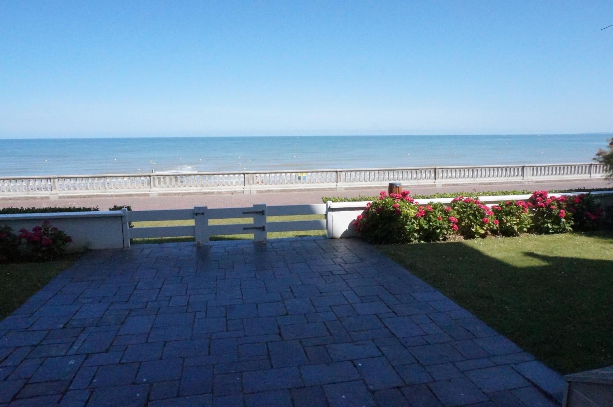Belle Vie Vue Dominante Mer Et Plage - Appartement 2 A 4 Personnes Cabourg Exterior photo